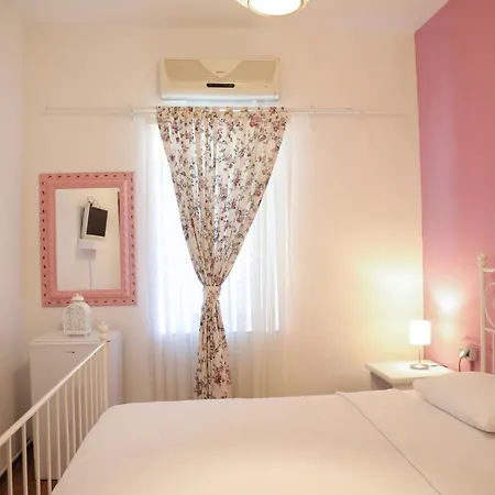 Bee Alacati Çeşme