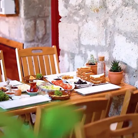 Bee Alacati Hotel *